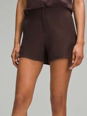 Lululemon Utilitech Relaxed-Fit High-Rise Short 3.5" in Espresso Size 8